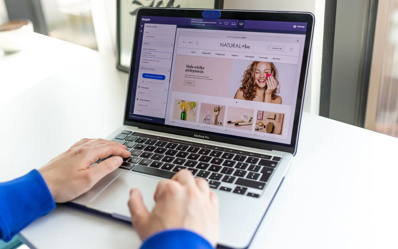Compra de indumentaria en una tienda online
